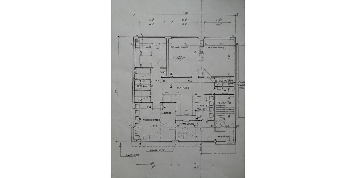 5 große helle Räume Parterre zentrumsnah, Garten und Parkplätze zimmer