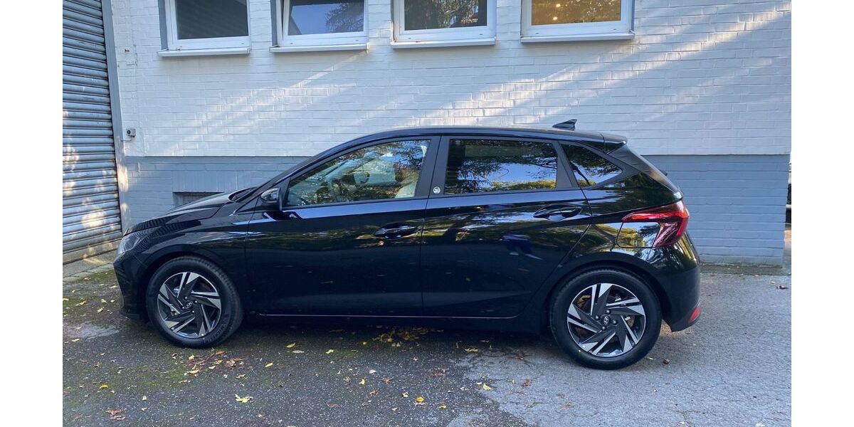 Hyundai i20 27.000 km 16.400 &euro; Wuppertal 42113