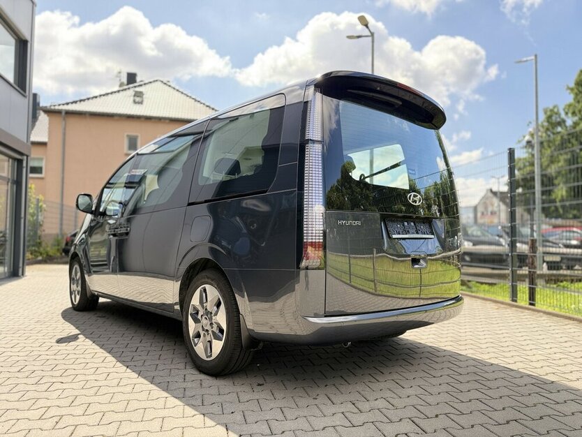 Hyundai Staria / 9 Sitze / El.Türen / 360° Kamera / PANO 20.000 km 42.990 € Mönchengladbach 41066