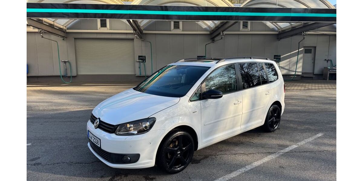 VW Touran 148.000 km 8.990 &euro; Wuppertal 42289