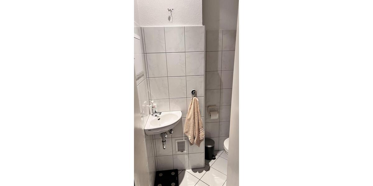 Etagenwohnung Düsseldorf Lörick - 3 Zimmer, 79 m&sup2;, 1.140&euro; | Angebot:26425504