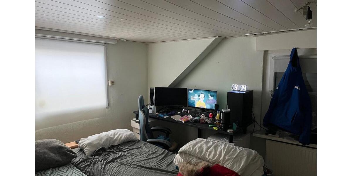 Reihenhaus Köln Nippes - 4 Zimmer, 100 m&sup2;, 1.200&euro; | Angebot:25511641