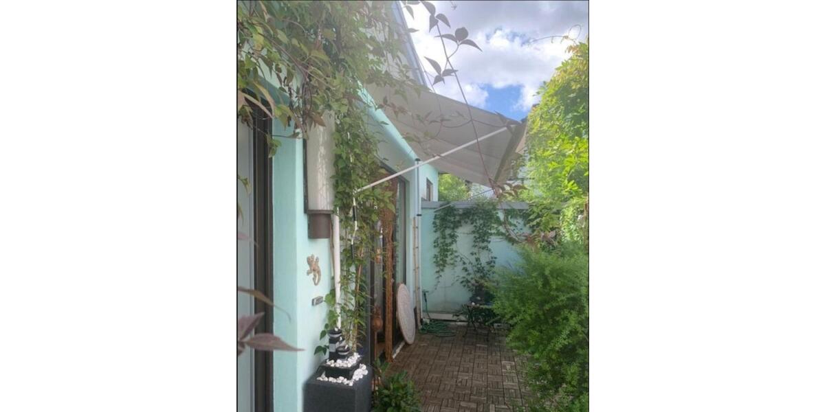 Freistehendes Einfamilienhaus mit Garten in Düsseldorf Heerdt 4 zimmer