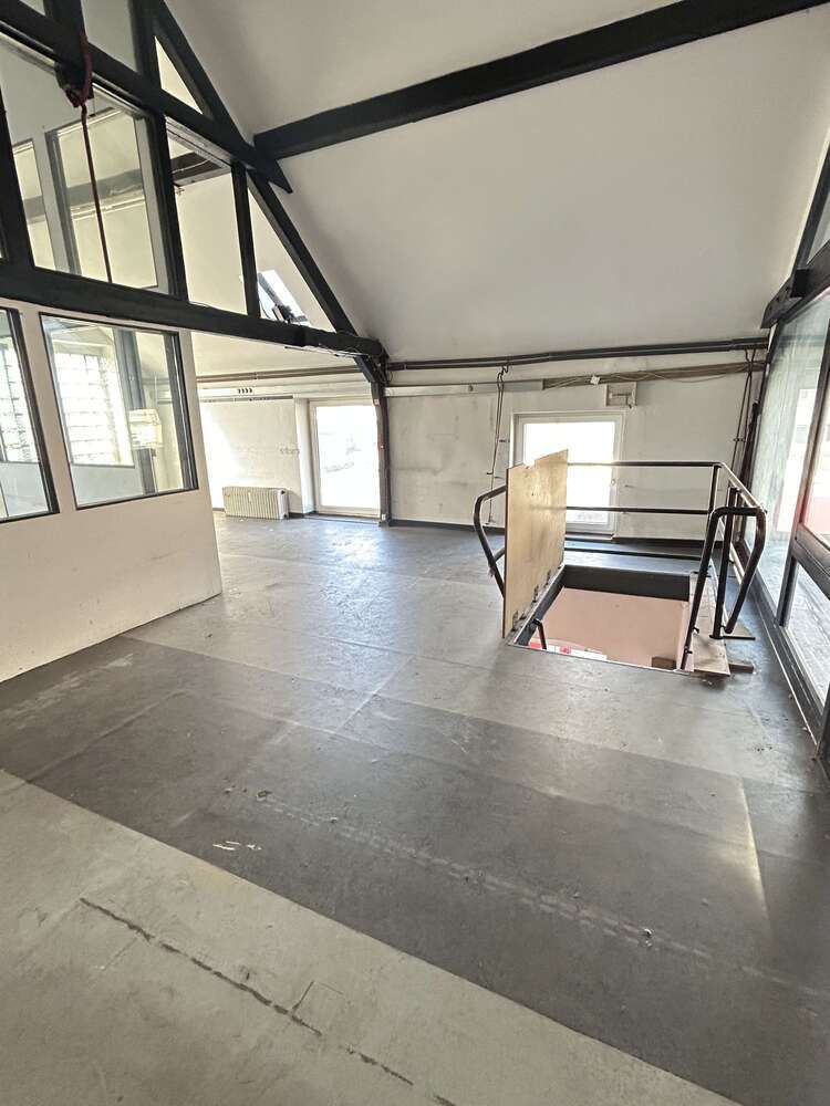 Halle in Düsseldorf 600 € 105 m²