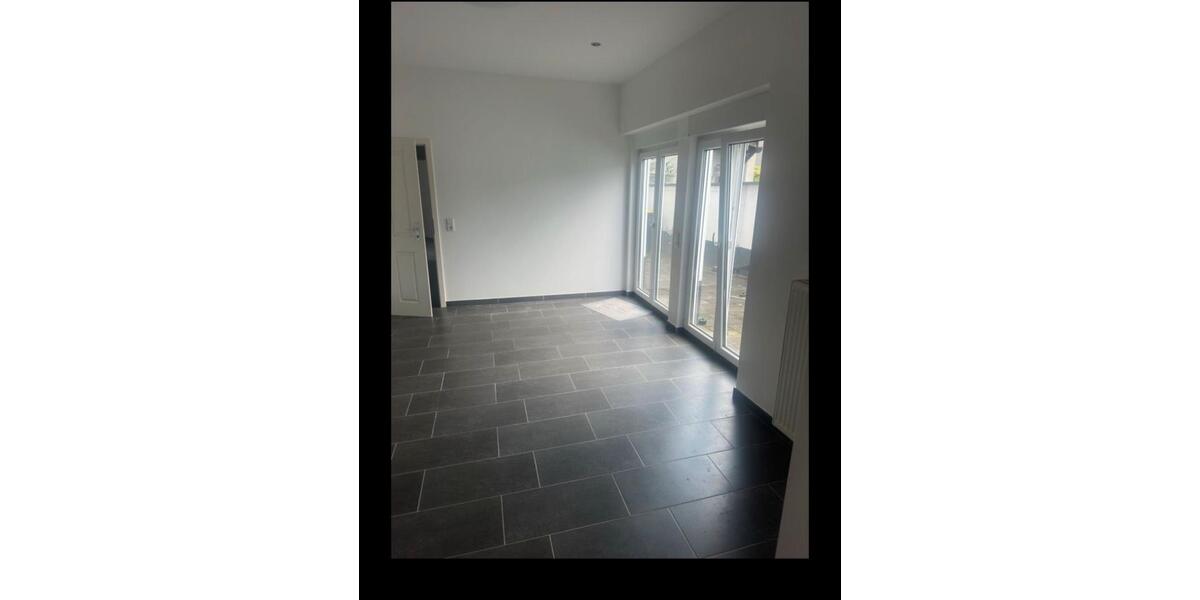 2 Zimmerwohnung, Krefeld Bockum mit Balkon, Terrasse EG 2 zimmer