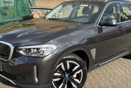 BMW iX3 118.303 km 25.900 &euro; Düsseldorf 40597