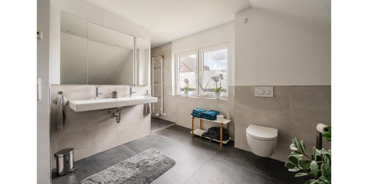 Doppelhaushälte neuwertiger Zustand Tönisvorst-Vorst 4 zimmer