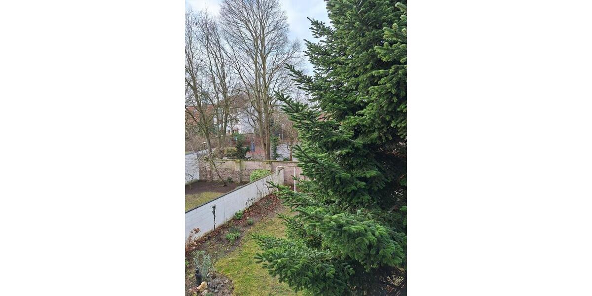 Etagenwohnung Düsseldorf Heerdt - 3 Zimmer, 131 m&sup2;, 1.890&euro; | Angebot:24815825