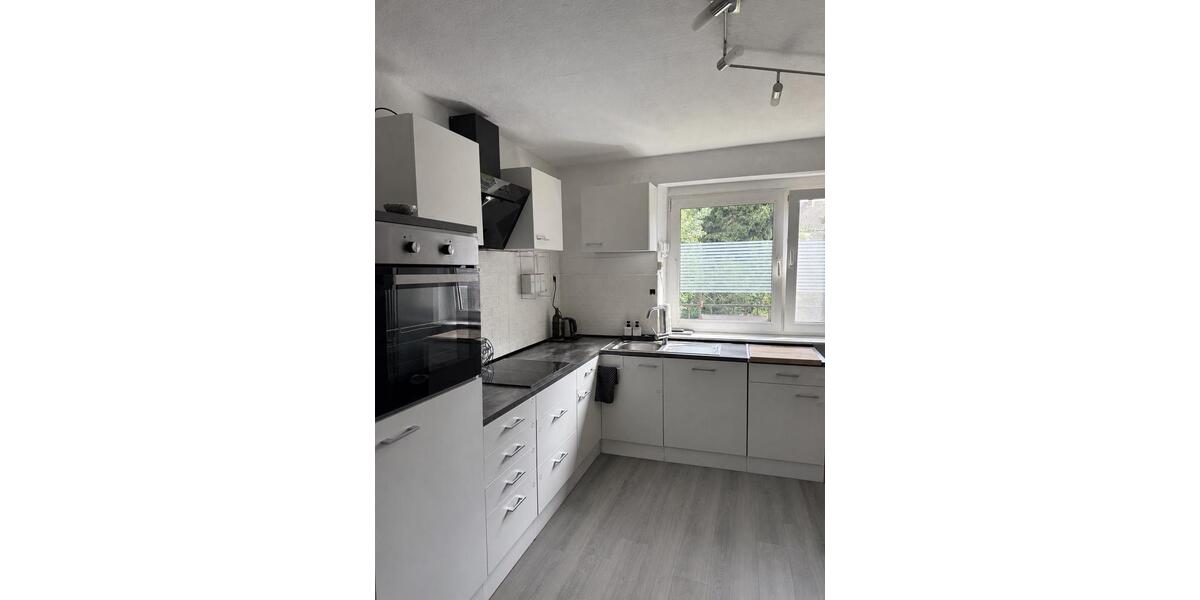 Etagenwohnung Mönchengladbach Süd - 4 Zimmer, 110 m&sup2;, 165.000&euro; | Angebot:27055674