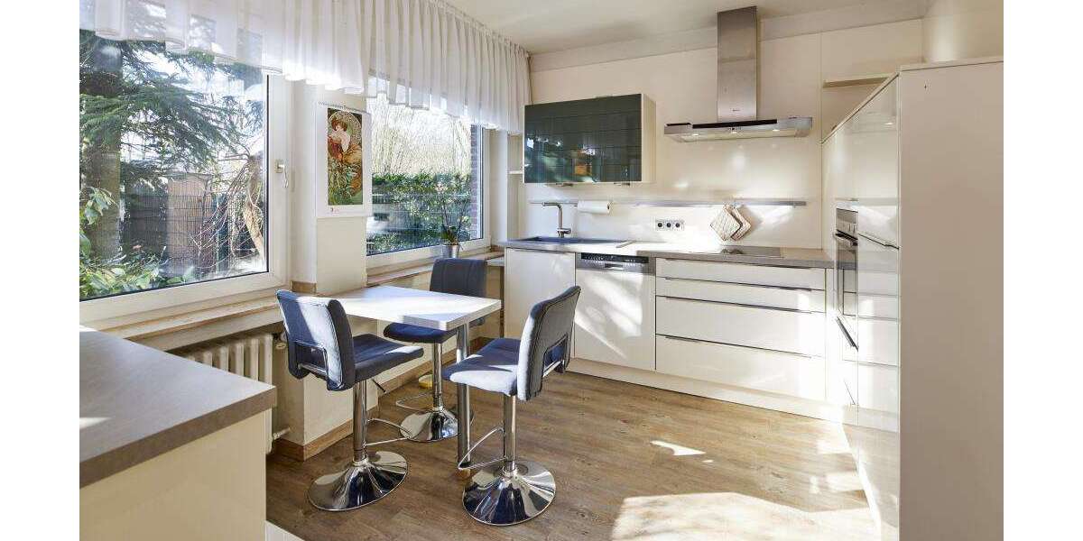 Haus zum Kaufen in Krefeld 530.000 € 200 m² 6 zimmer