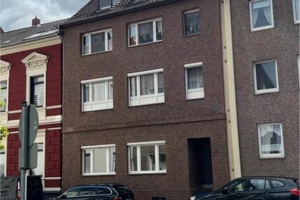 Sanierte 3 Zimmer Dachgeschoßwohnung im Herzen von MG-Rheydt