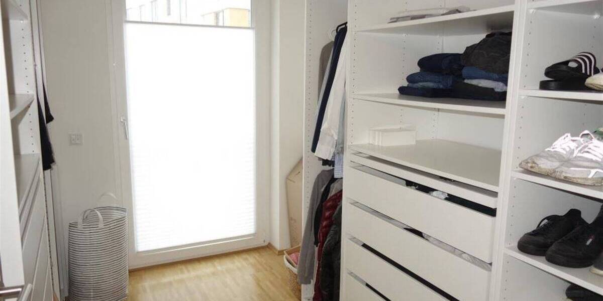 Etagenwohnung Mönchengladbach Stadtmitte - 3 Zimmer, 89 m&sup2;, 1.188&euro; | Angebot:26453955