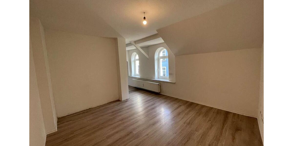 Dachgeschoßwohnung Duisburg Mittelmeiderich - 2 Zimmer, 61 m&sup2;, 453&euro; | Angebot:25545639