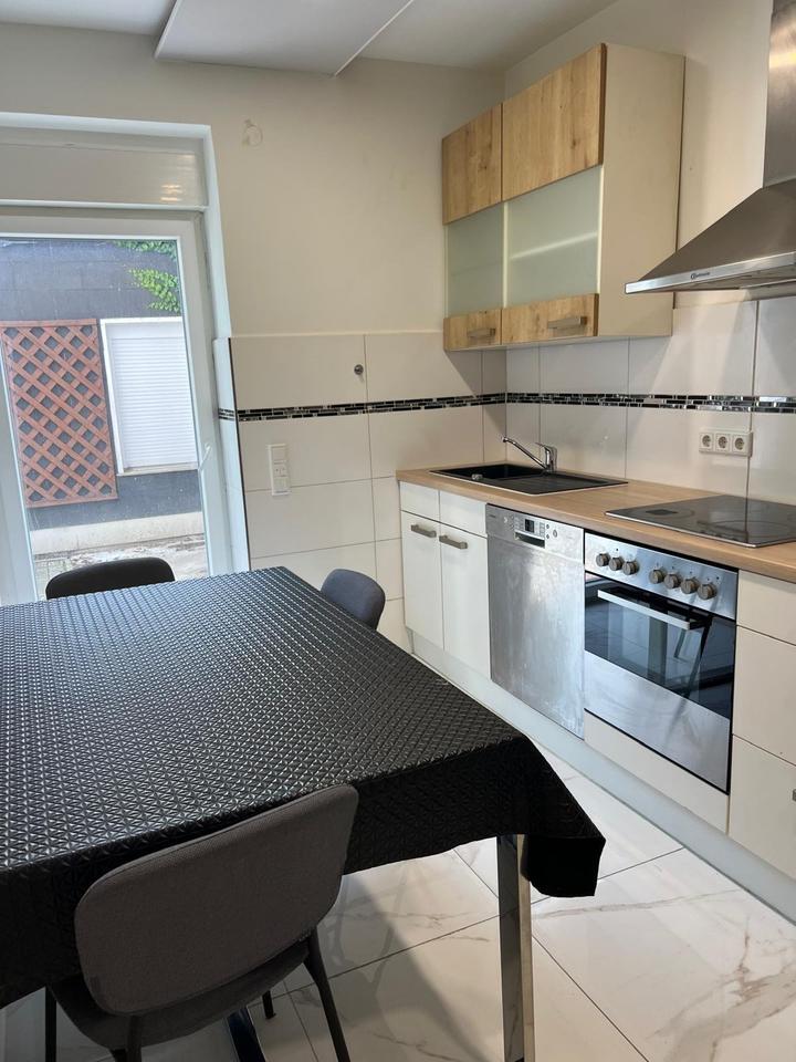 Top EG Wohnung Teilmöbliert Zentrale Lage in Essen .