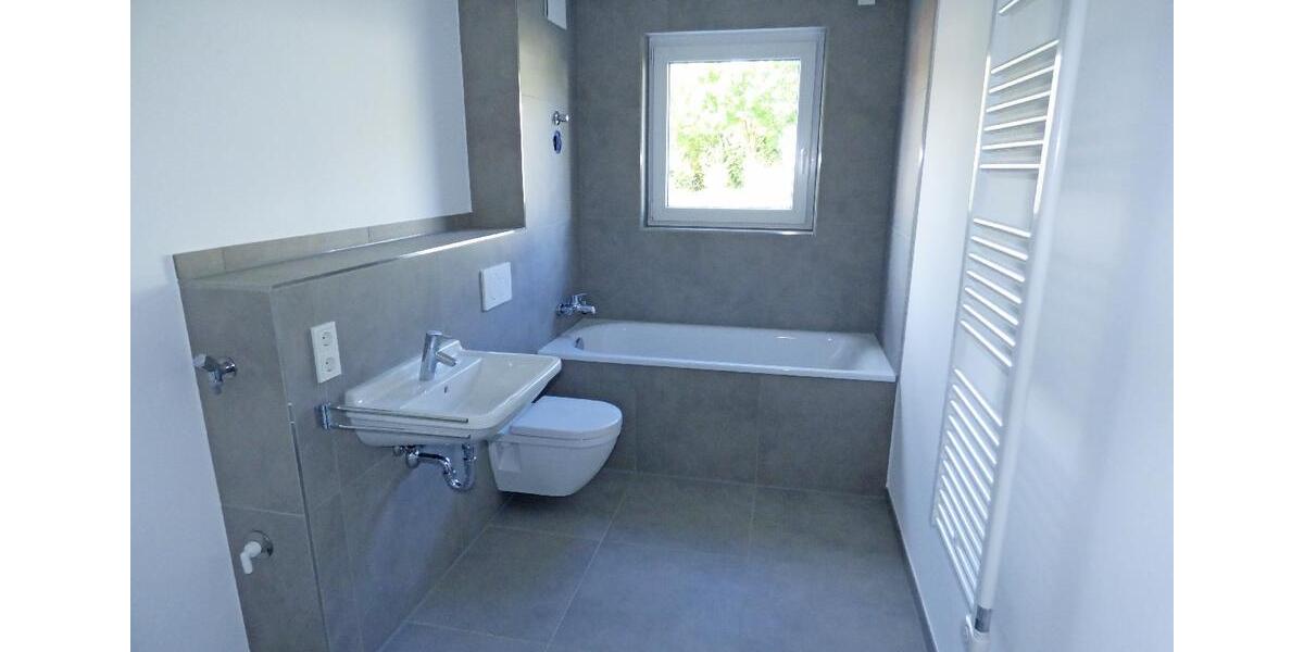 Erdgeschoßwohnung Leverkusen Alkenrath - 4 Zimmer, 110 m&sup2;, 1.375&euro; | Angebot:25366771