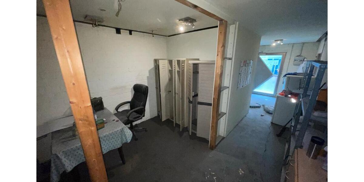 Lagerhalle 641 m² in 42659 Solingen zimmer