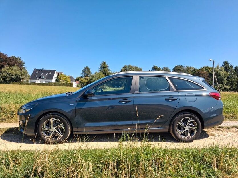 i30