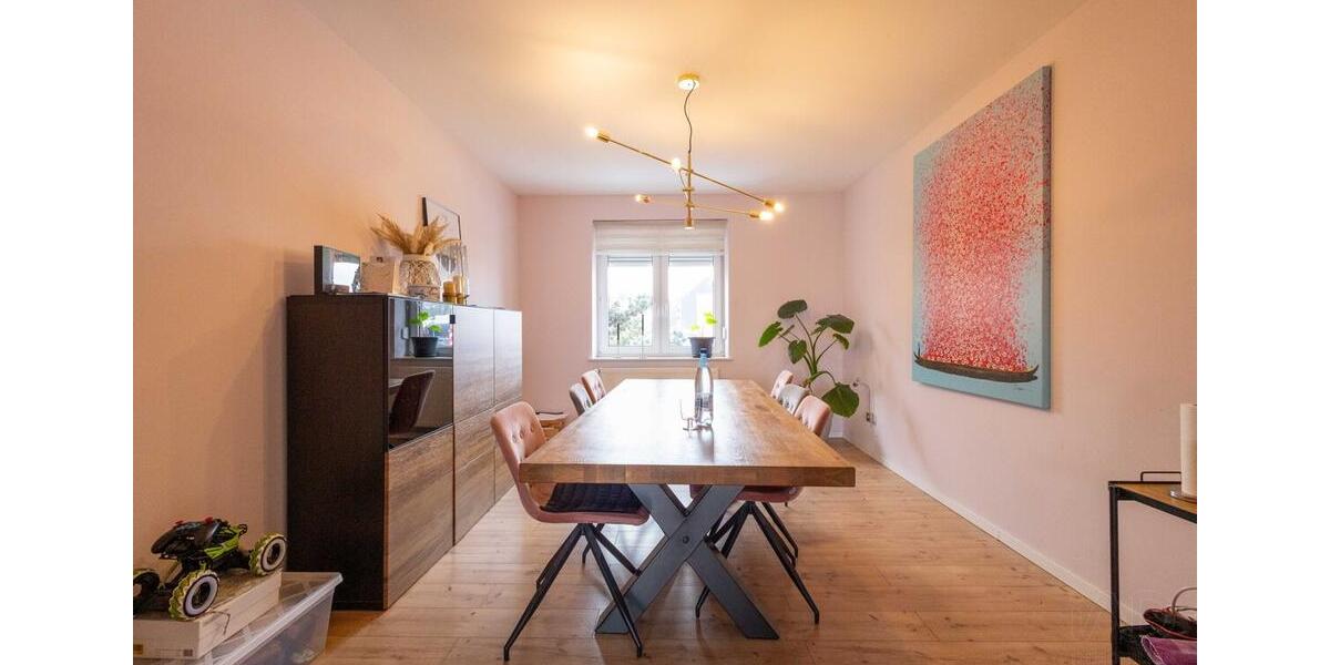 Etagenwohnung Jüchen - 4 Zimmer, 116 m&sup2;, 1.500&euro; | Angebot:24487686