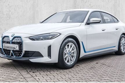 BMW i4 39.820 km 35.870 &euro; Velbert 42553