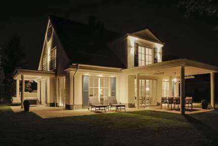 Haus zum Kaufen in Düsseldorf 2.695.000 € 300 m² 7 zimmer