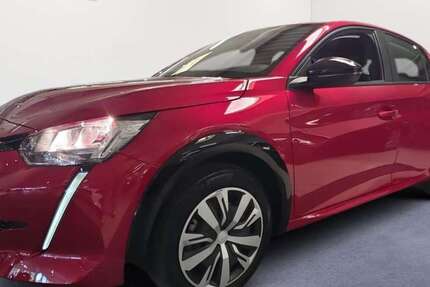 Peugeot 208 5.780 km 16.850 &euro; Düsseldorf 40233