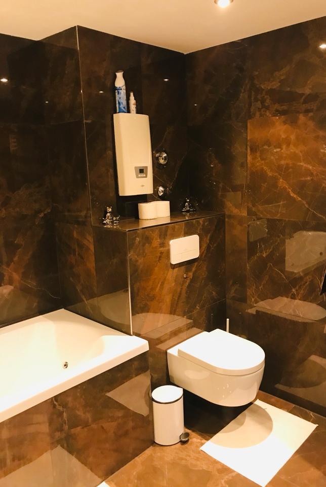 Von Privat! Ruhige und stilvolle Wohnung mit Balkon nahe Rhein.