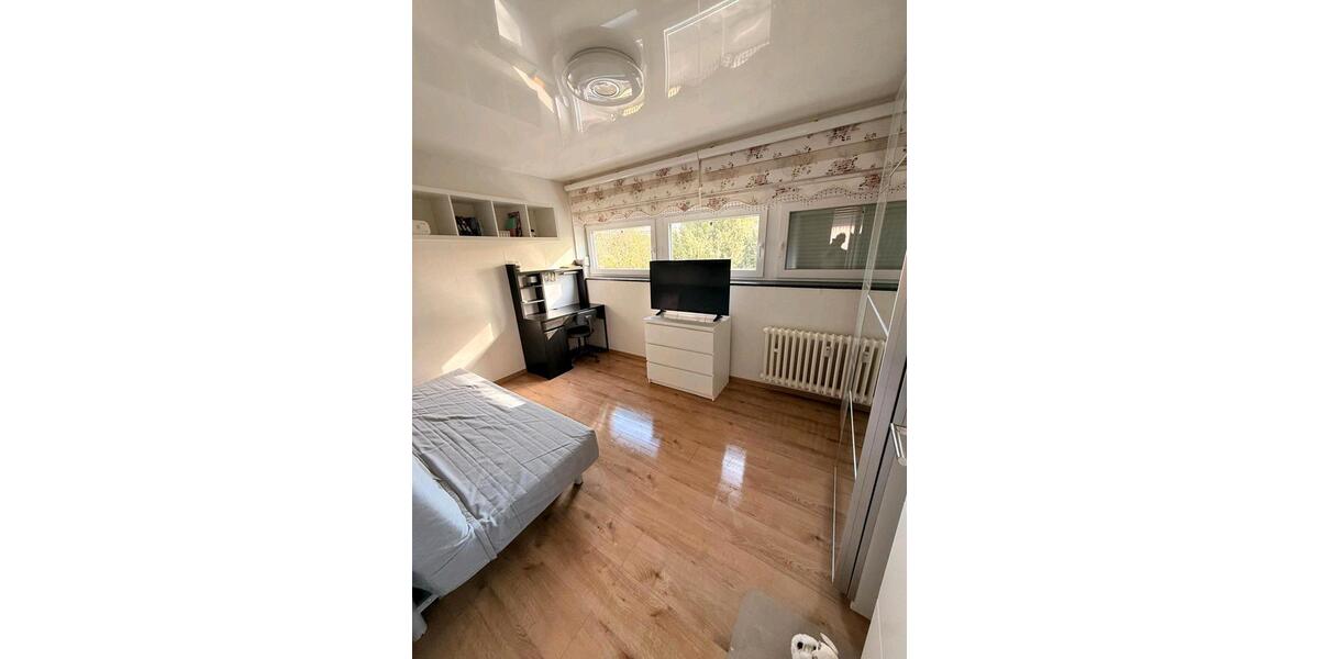Etagenwohnung Düsseldorf Stadtbezirk 9 - 4 Zimmer, 99 m&sup2;, 395.000&euro; | Angebot:26150401