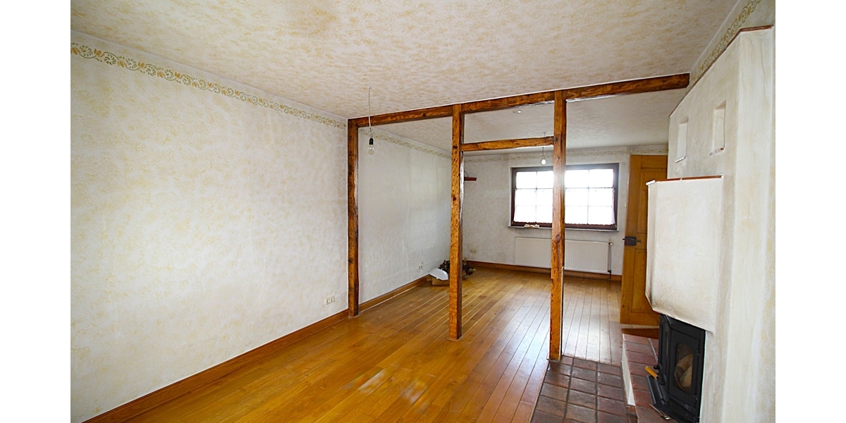 Kernsaniertes Einfamilienhaus mit (Bau)-Grundstück und großem Anbau mit vielen Nutzungsmöglichkeiten 5 zimmer