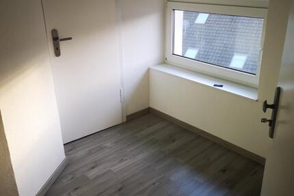 Maisonette Wohnung 124 m2 in Duisburg 47226 zu vermieten. 4 zimmer