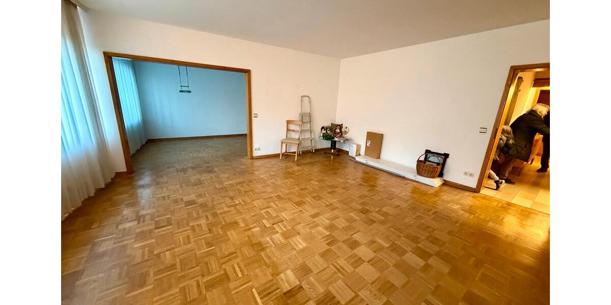 Großzügige 4-Zimmer-Wohnung in zentraler Lage von Velbert-Neviges 4 zimmer