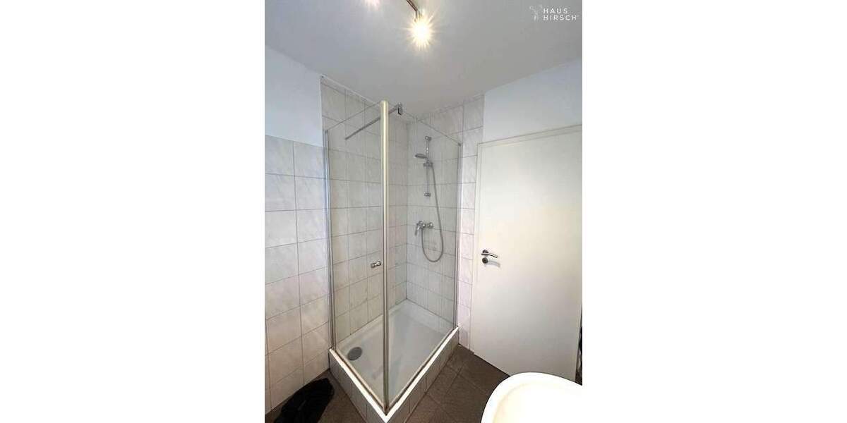 Mehrfamilienhaus mit 5 Stellplätzen und großem Grundstück mit Carport 1 zimmer