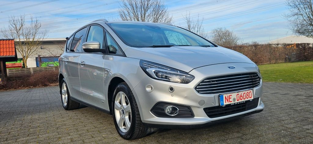 Ford S-Max 34.900 km 21.900 &euro; Neuss OT Barbaraviertel 41460