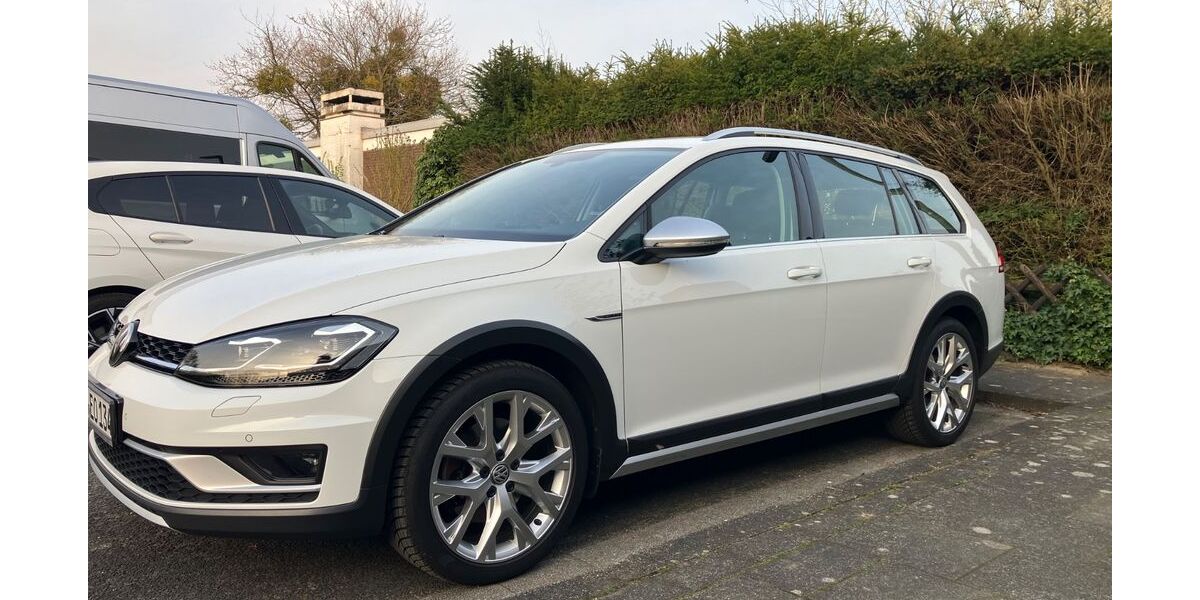VW Golf 80.000 km 19.900 &euro; Neuss 41466