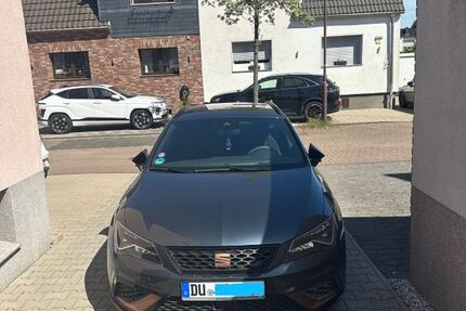 Seat Leon 62.000 km 28.500 &euro; Duisburg 47178