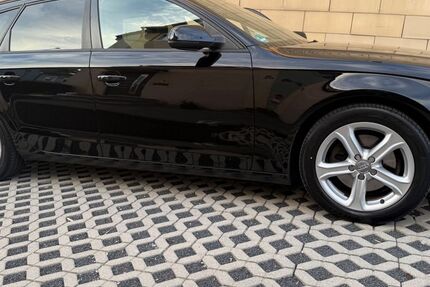 Audi A4 132.000 km 11.250 € Solingen 42655