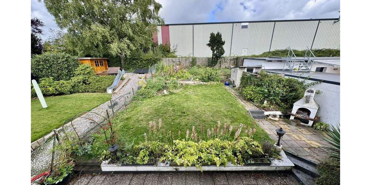 Aus Alt mach Neu! Freistehendes Einfamilienhaus mit großem Garten in Mettmann 3 zimmer