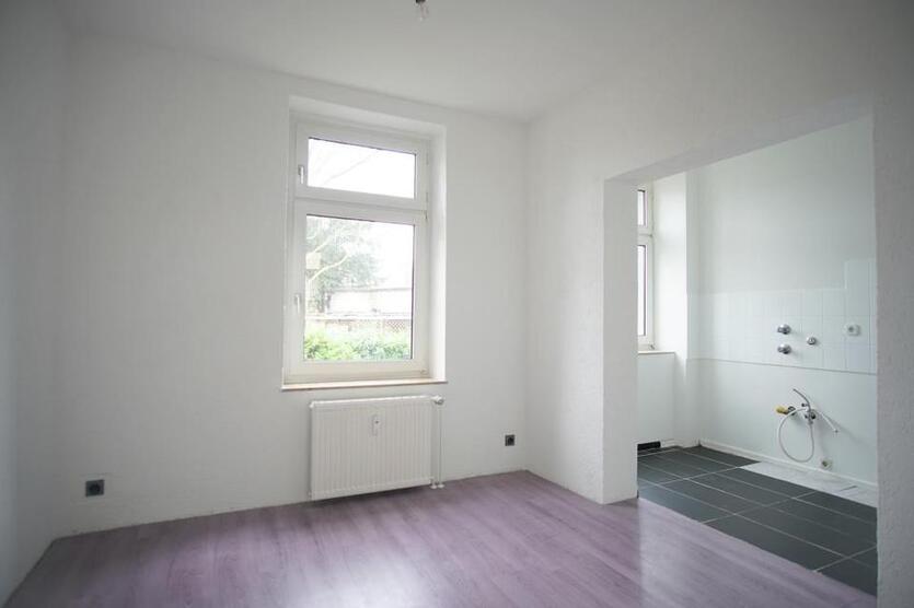 'Stadtnah und Bezahlbar: Erdgeschoss-Wohnvergnügen!' zimmer