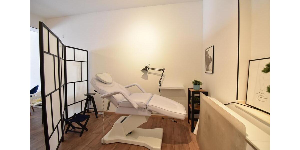 Ehemaliges Beautystudio! Bezugsfreies Ladenlokal in KR-City zimmer