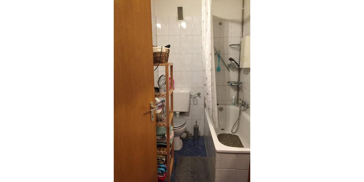 Dachgeschoßwohnung Mönchengladbach Ost - 2 Zimmer, 58 m&sup2;, 365&euro; | Angebot:25407463