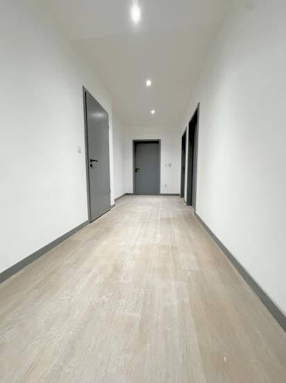 Etagenwohnung Oberhausen Altstadt-Süd - 2 Zimmer, 127 m&sup2;, 1.050&euro; | Angebot:26929888