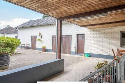 Gepflegtes Mehrfamilienhaus mit Charakter und Entwicklunsgmöglichkeiten 1 zimmer