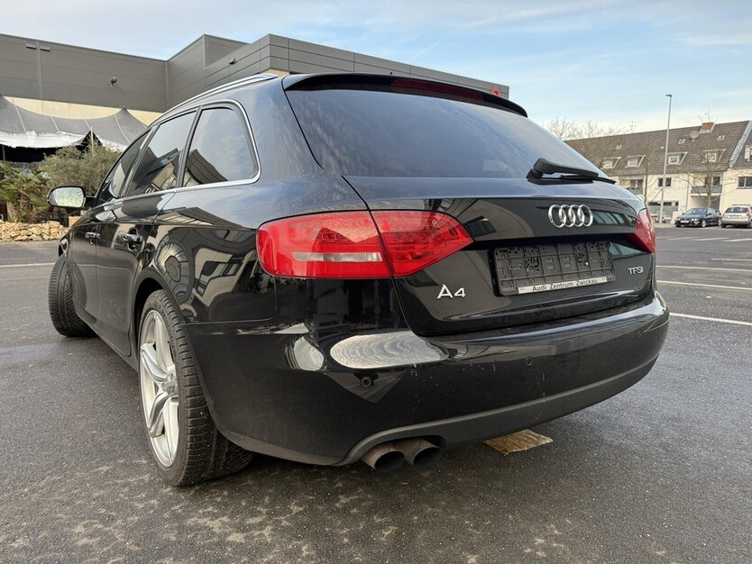 Audi A4 101.906 km 9.500 € Köln 50667