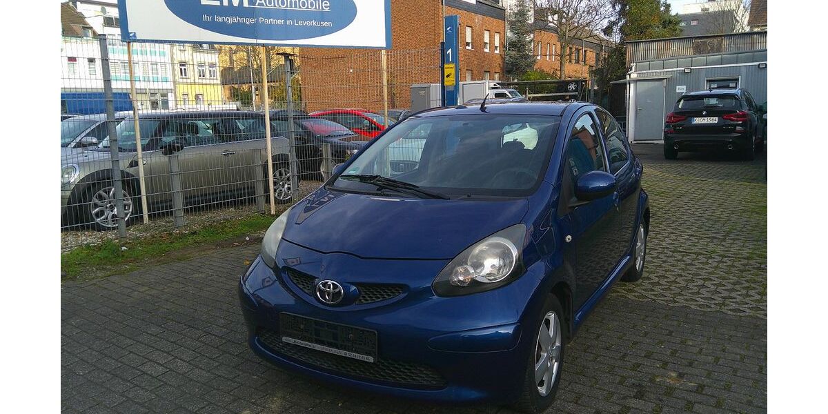 Toyota Aygo (X) 139.833 km 2.950 &euro; Leverkusen 51377