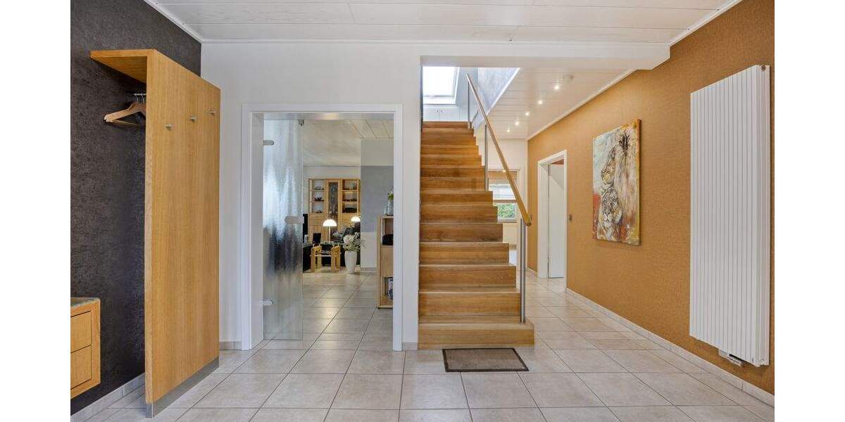 Einfamilienhaus Langenfeld Richrath - 6 Zimmer, 220 m&sup2;, 850.000&euro; | Angebot:25802492