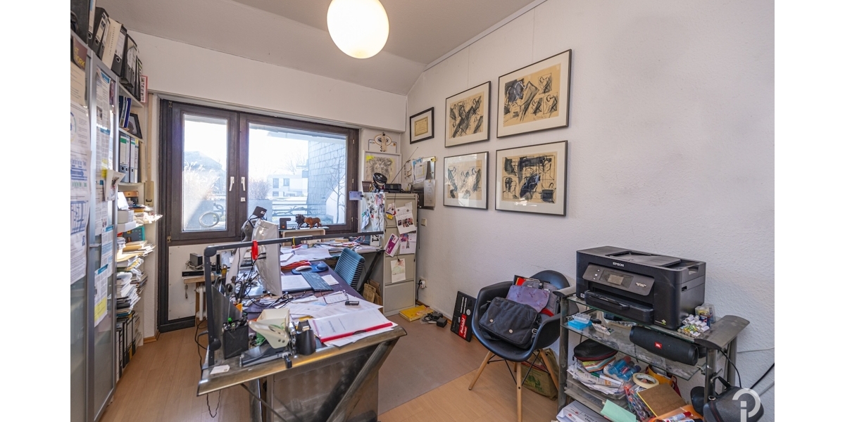 Charmantes Split-Level-Reihenendhaus in unmittelbarer Rheinnähe im Herzen von Düsseldorf-Benrath - Reihenendhaus Düsseldorf Stadtbezirk 9 | Angebot:26645354
