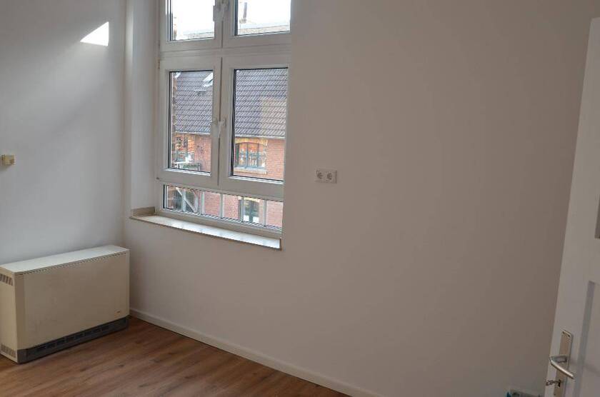 komplett sanierte 2-Zimmerwohnung