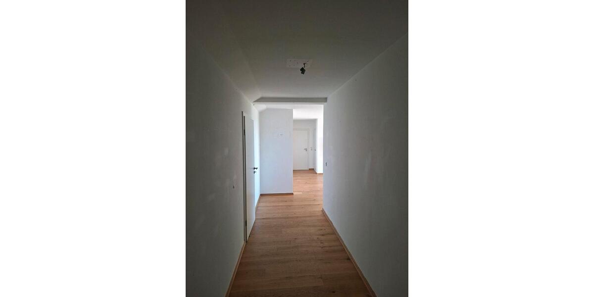 Dachgeschoßwohnung Neuss Allerheiligen - 2.5 Zimmer, 85 m&sup2;, 1.400&euro; | Angebot:26415665