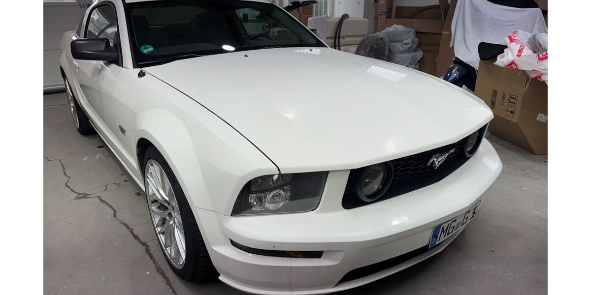 Ford Mustang 239.000 km 9.000 &euro; Mönchengladbach 41199