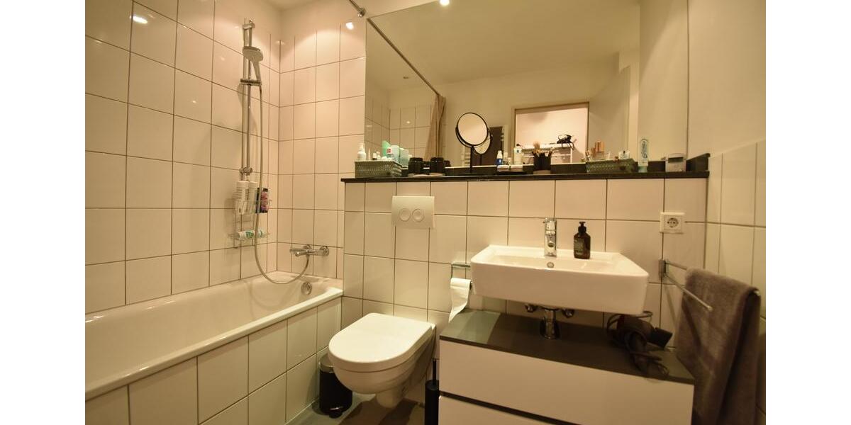 Etagenwohnung Düsseldorf Stadtbezirk 2 - 2 Zimmer, 48 m&sup2;, 995&euro; | Angebot:25380354