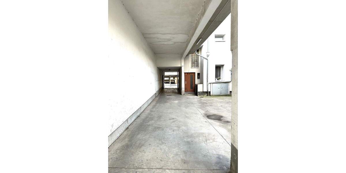 Düsseldorf-Oberbilk: Frisch sanierte Halle mit Büro + Lager! zimmer